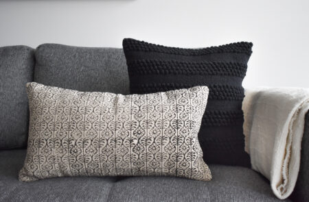 texture_pillow_neutral_lumbar_square_black